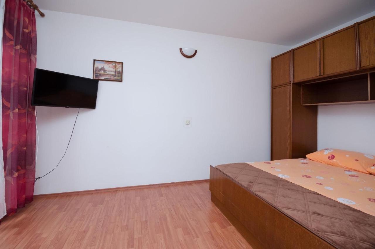 By The Sea In Apartment *